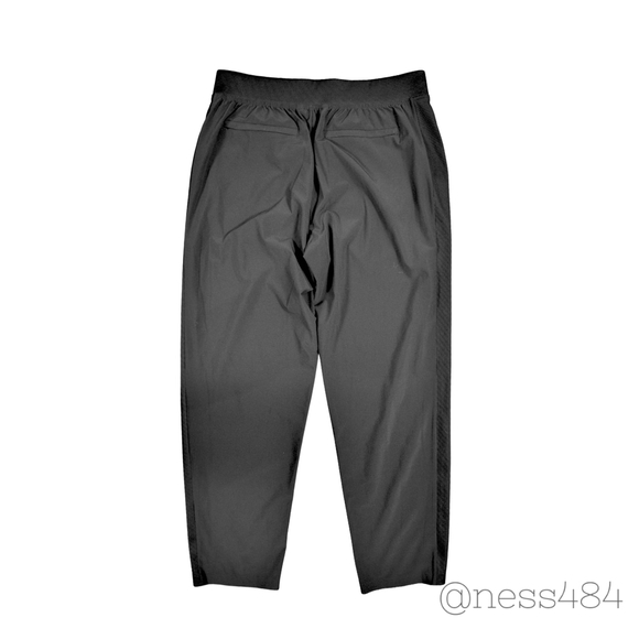 Women's Athleta Pants Size 10 Black - Picture 2 of 4